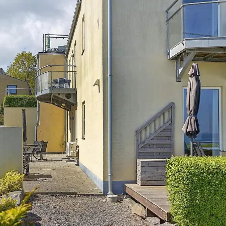 Apartman V *